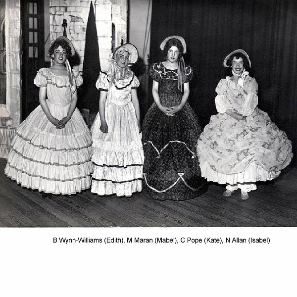 Pirates 6.JPG - The 'Girls'